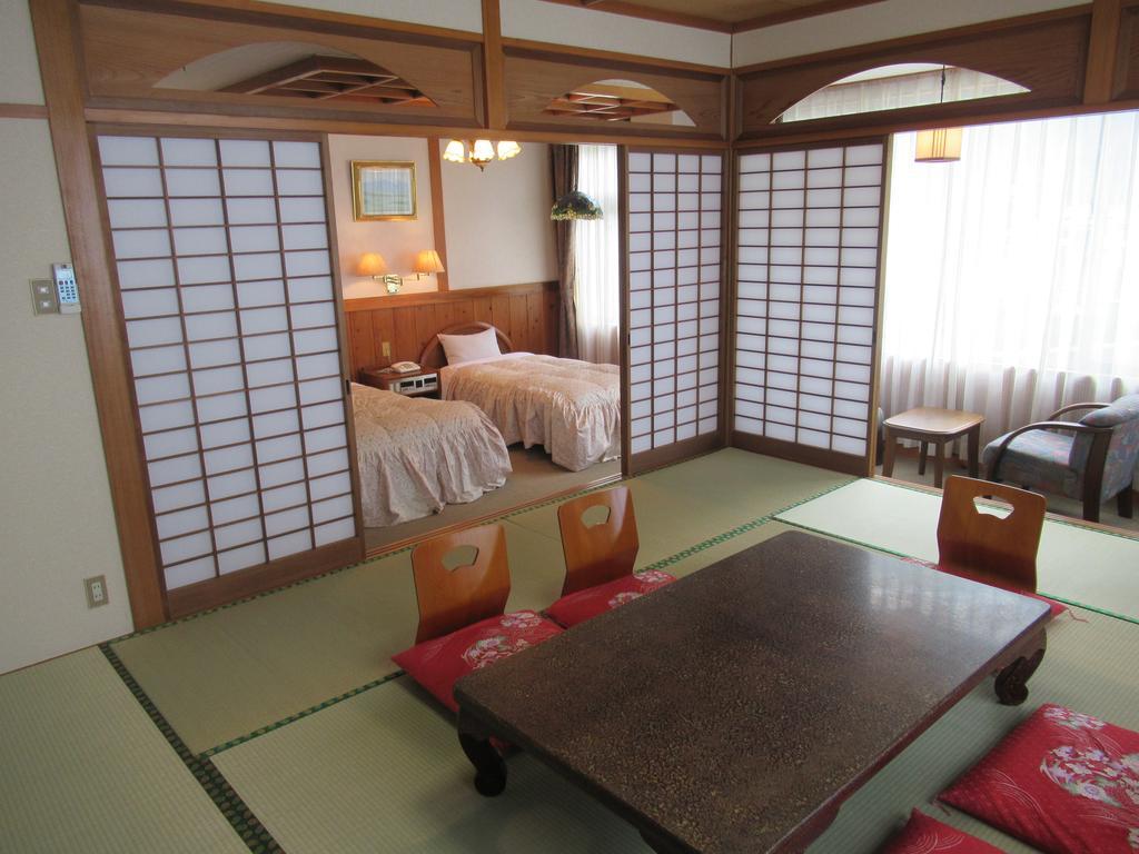 Amagase Onsen Hotel Suikoen Hita Esterno foto