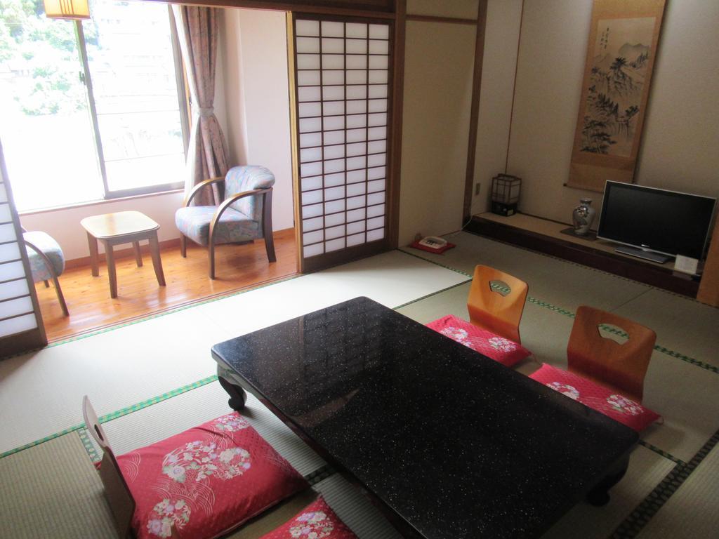 Amagase Onsen Hotel Suikoen Hita Esterno foto