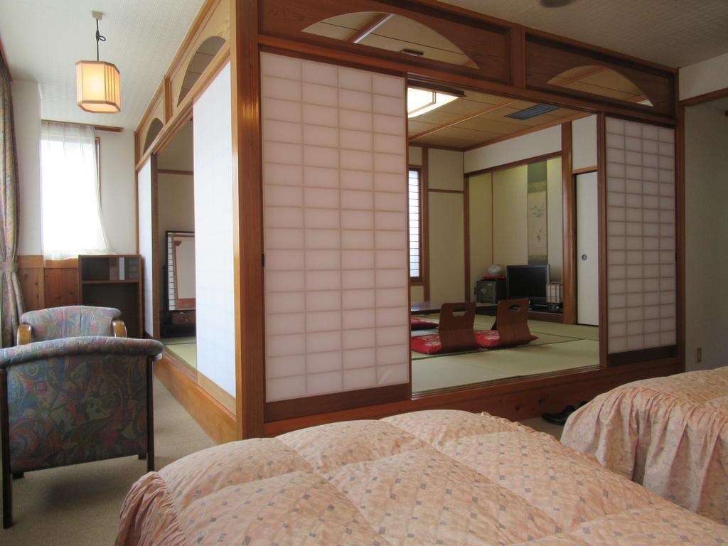 Amagase Onsen Hotel Suikoen Hita Esterno foto