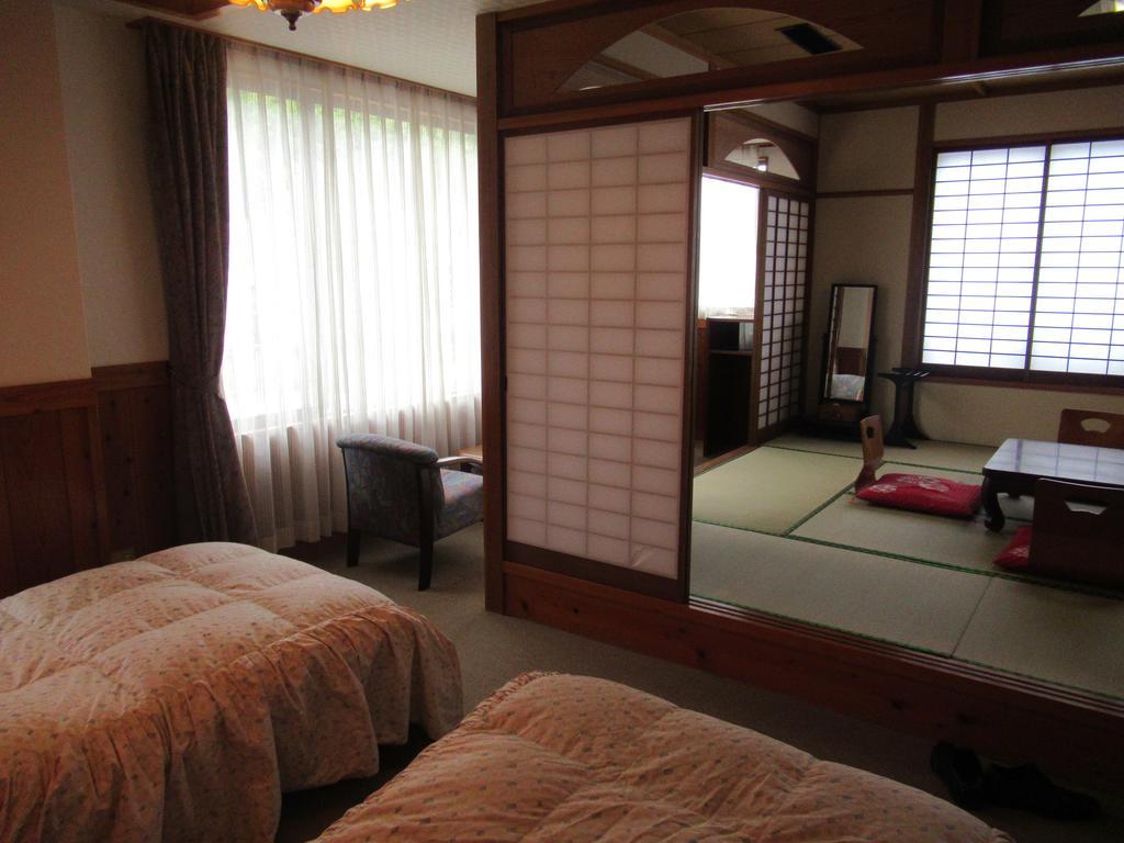 Amagase Onsen Hotel Suikoen Hita Esterno foto