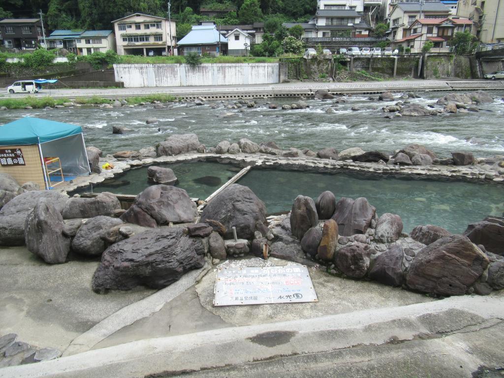 Amagase Onsen Hotel Suikoen Hita Esterno foto